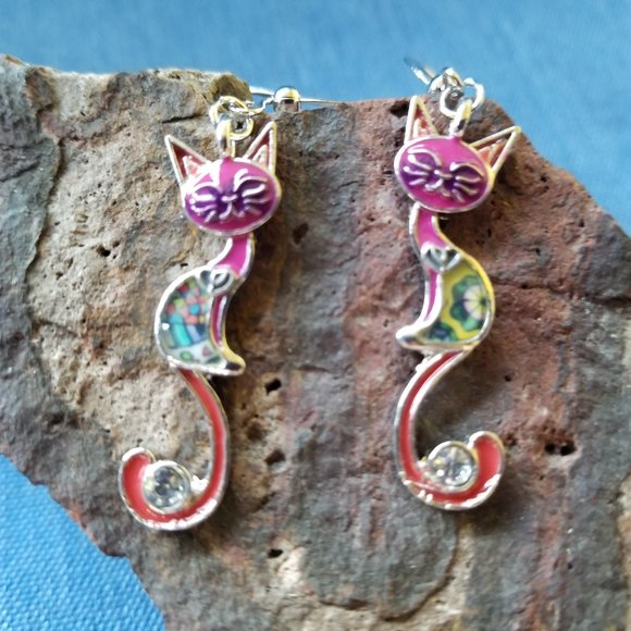 🐈🩷Kitty Pink Color with a Long Tail Earrings - NWOT🩷🐈 - Picture 5 of 5